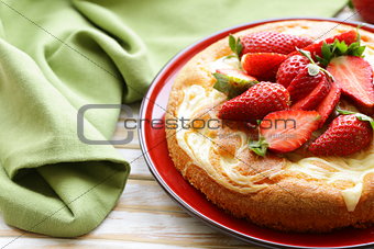 vanilla cake with fresh strawberries - summer pastries