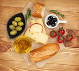Fresh cheese, bread olives and tomatoes
