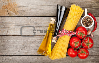 Pasta, tomatoes and spices