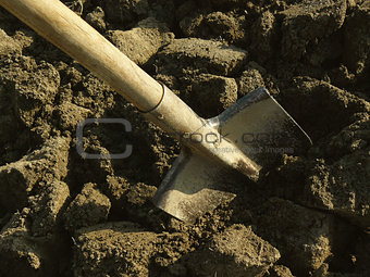 shovel in the ground 