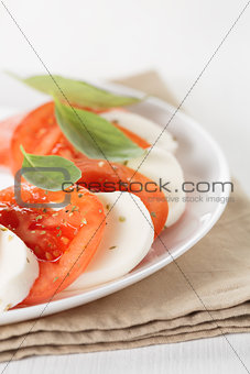 light traditional caprese salad