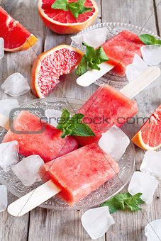 Red grapefruit popsicle
