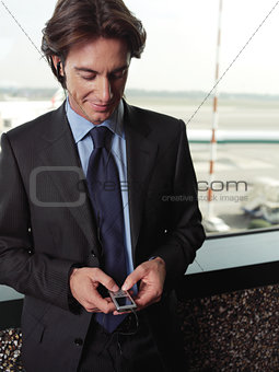 man listening to mp3 player lty