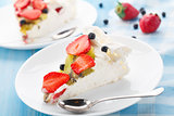 Pavlova cake with strawberry