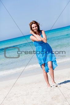 beautful happy woman on the beach lifestyle summertime