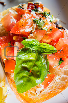 Close-up tomatoe bruschetta