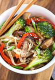 Udon noodles with vegetables 