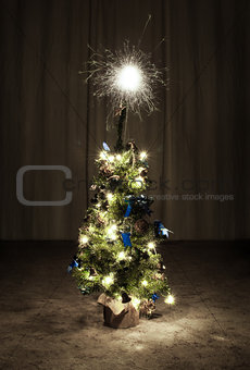 Chrismas Tree with Sparkles