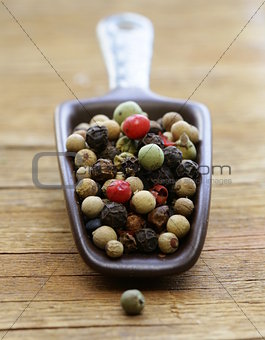 assorted red, black  and white spice pepper