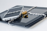 ensuring smartphone and tablet chain and pulley