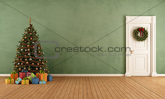 Old room with christmas tree