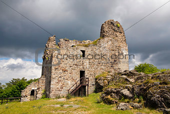 ruins of Primda castle