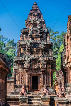 monkey statues Banteay Srei hindu pink temple Cambodia