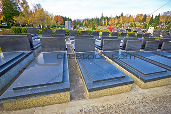 Unmarked and unnamed cemetary graves