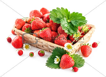 jpg2015020817093639125 Basket fresh strawberry with green leaf and flower