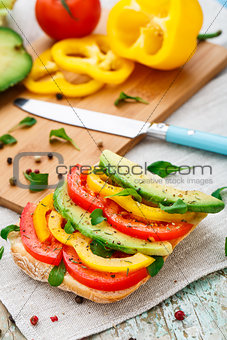 Avocado sandwich