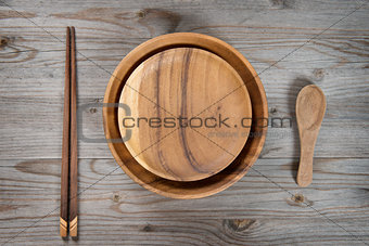 Empty plate, spoon and chopsticks 