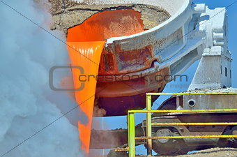 steel is poured into the slag dump