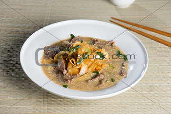 wat tan hor, popular cantonese fried noodle in south east asia