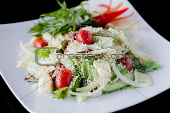vegetable salad with bread