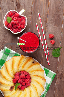 Raspberry smoothie, cake and berries