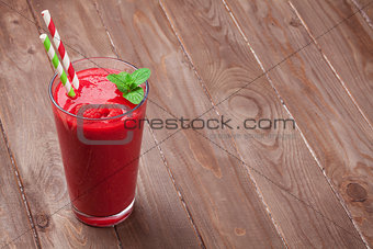 Raspberry smoothie with berries