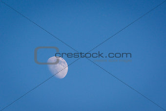 Waxing gibbous moon during daylight hours 