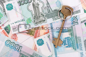 House keys and banknotes