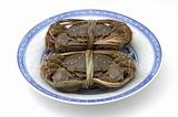 Live shanghai crabs on plate