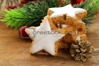 gingerbread cookies with white icing for Christmas dessert