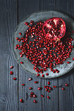  Fresh pomegranate seeds