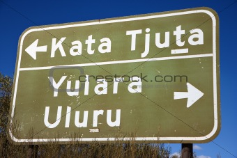 Road sign Kata Tjuta