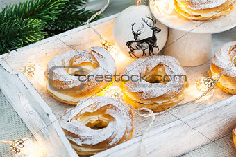 Cream puff rings (choux pastry)