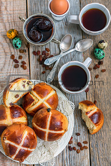 Coffee with English Easter buns. Breakfast.