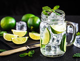 Drink with lime, mint and ice