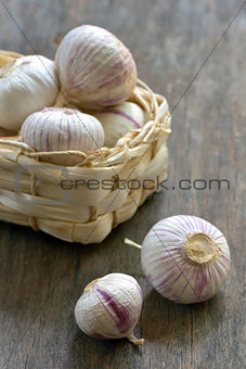 garlic and small basket 