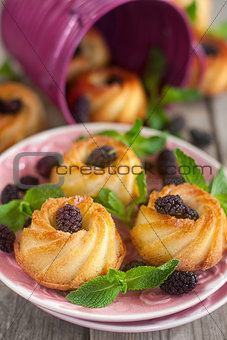 Cakes with mulberry