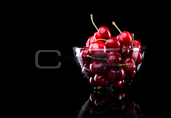 Juicy cherries in a bowl