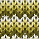 Knitting seamless zigzag pattern in warm muted colors