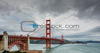 Golden Gate bridge in a cloudy day