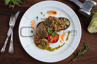 veal medallions with grilled vegetables