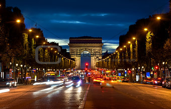 Arc de Triompthe in evening