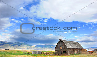 Barn and Gallatin Mountains