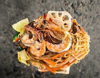 Udon noodles with shrimps