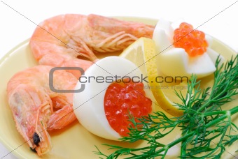 Red salmon caviar and cooked shrimps 