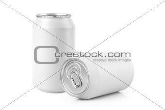 blank aluminium can on a white background