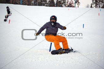 snowboarder slalom moving