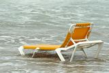 chaise longue in water