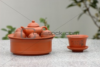 Teapot and cups