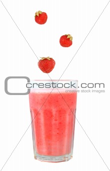 strawberry smoothie with falling strawberries